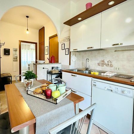 Max Apartment Roma Esterno foto