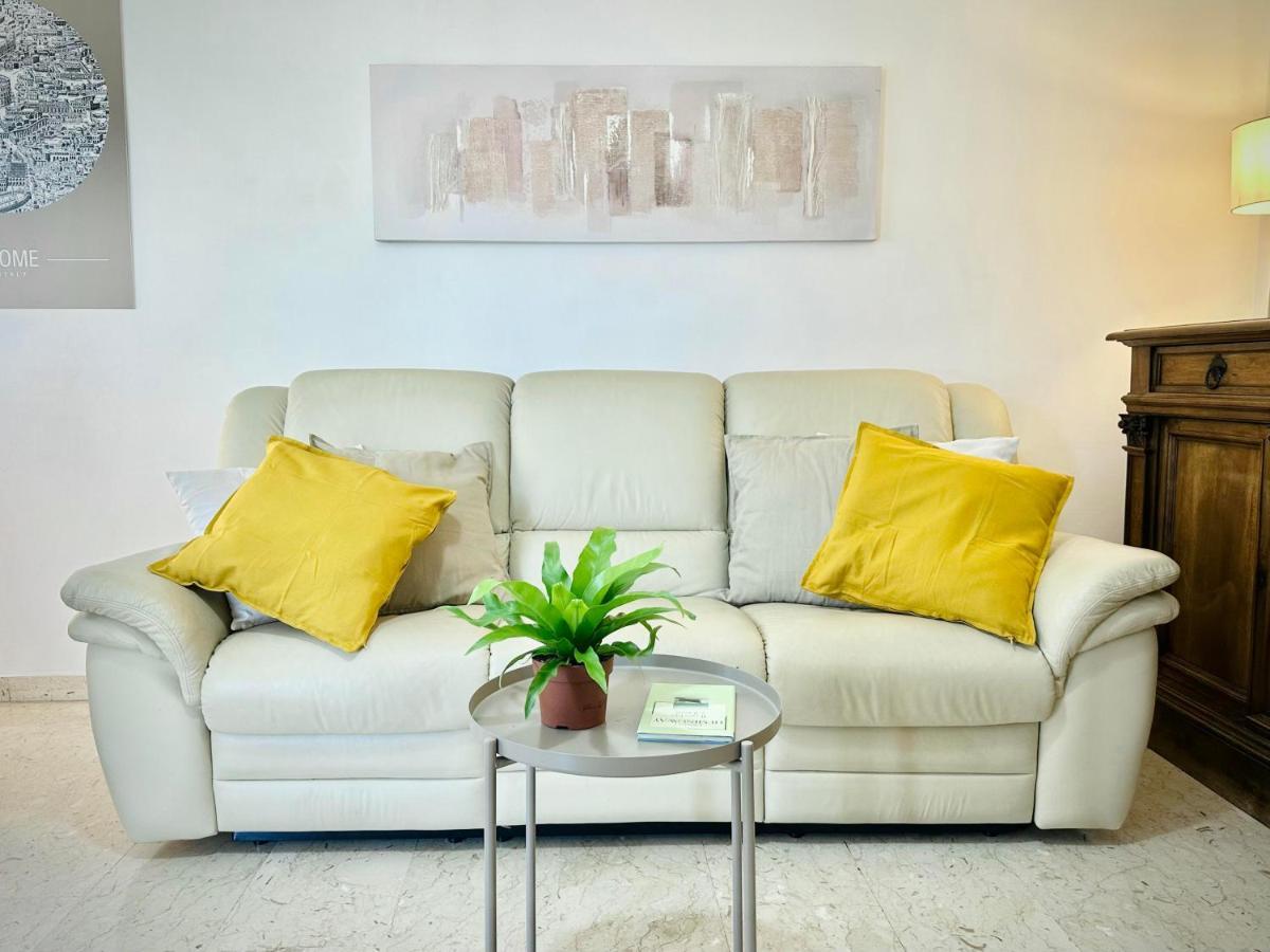 Max Apartment Roma Esterno foto