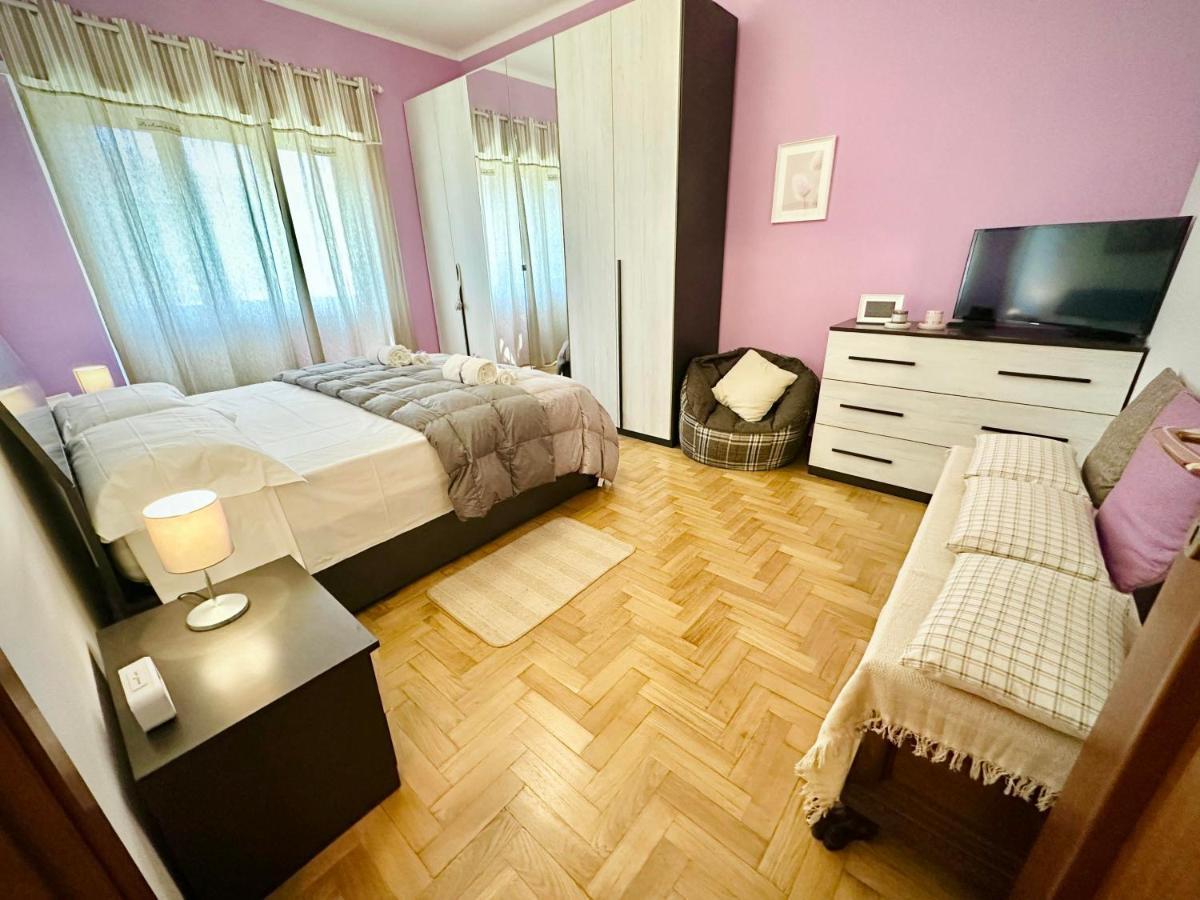 Max Apartment Roma Esterno foto